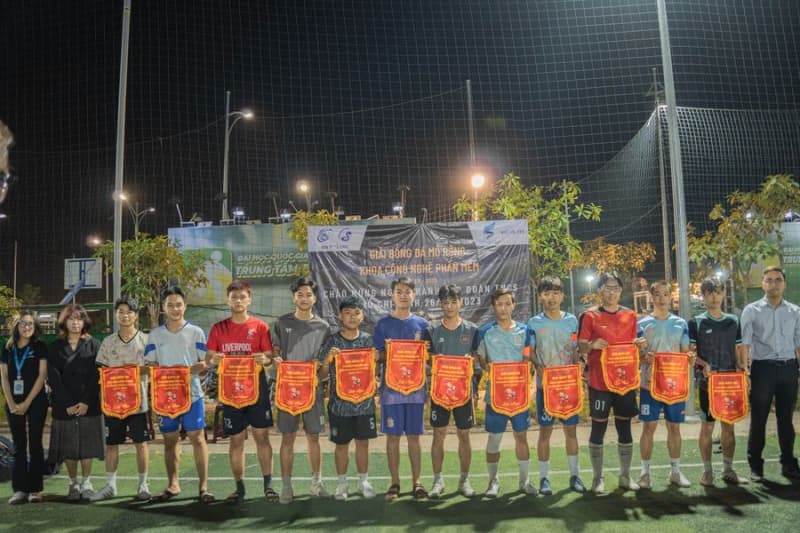 Lễ khai mạc Giải bóng đá khoa Công nghệ Phần mềm chào mừng ngày thành lập Đoàn TNCS Hồ Chí Minh 26 tháng 3 mở rộng lần VII - 2023