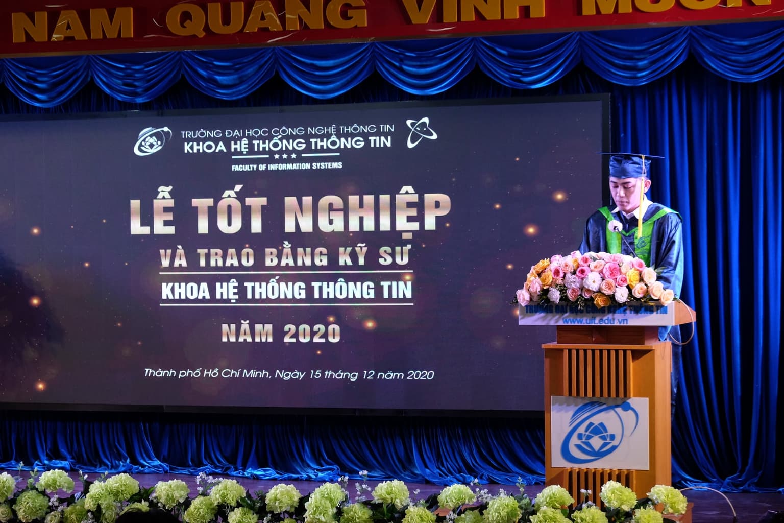  LỄ TỐT NGHIỆP VÀ TRAO BẰNG KHOA HỆ THỐNG THÔNG TIN 