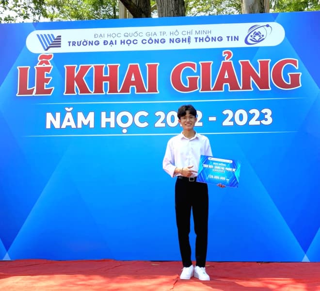  “Chất lượng đào tạo cùng dịch vụ trải nghiệm sinh viên sống động làm nên sự khác biệt tại UIT”: Lê Xuân Nam - chàng trai Đăk Nông nhận học bổng toàn phần UIT