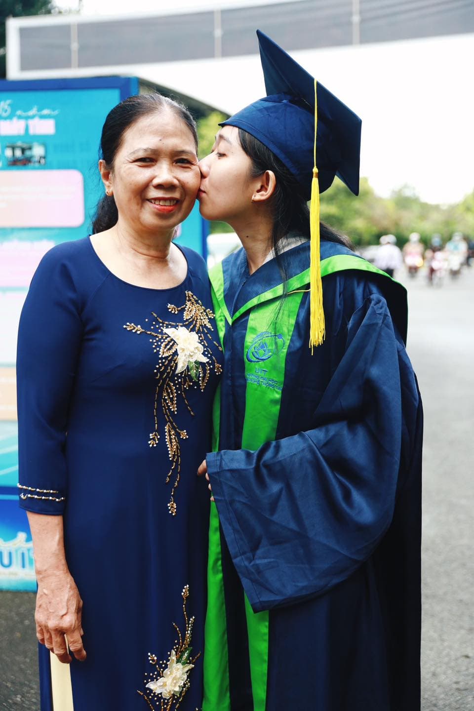 “Lời cảm ơn và tri ân” - nét đẹp trong buổi lễ tốt nghiệp tại UIT