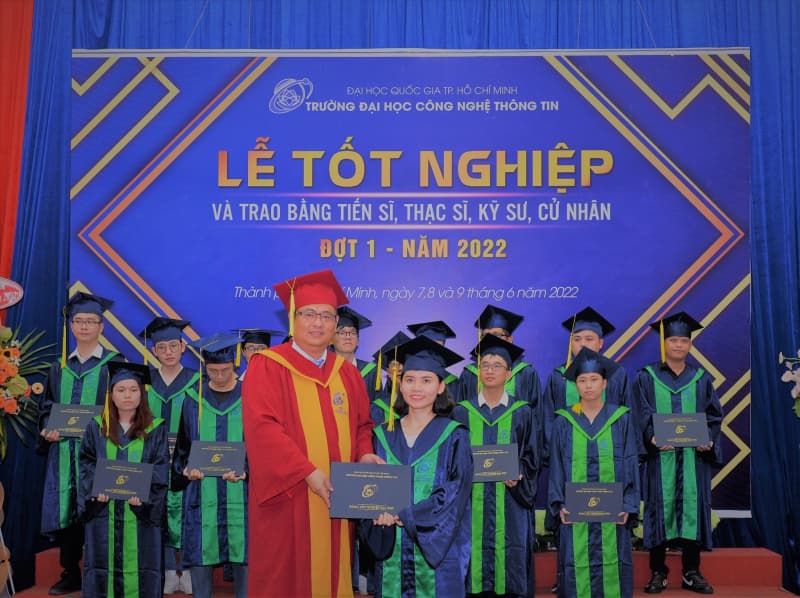 “UIT - Hơn cả ngôi trường đại học… ” Lương Kim Phượng - thủ khoa đầu ra khoa Công nghệ Phần mềm