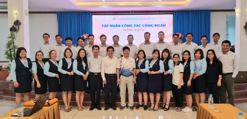  Công đoàn Trường Đại học Công nghệ Thông tin tổ chức tập huấn cho cán bộ Công đoàn