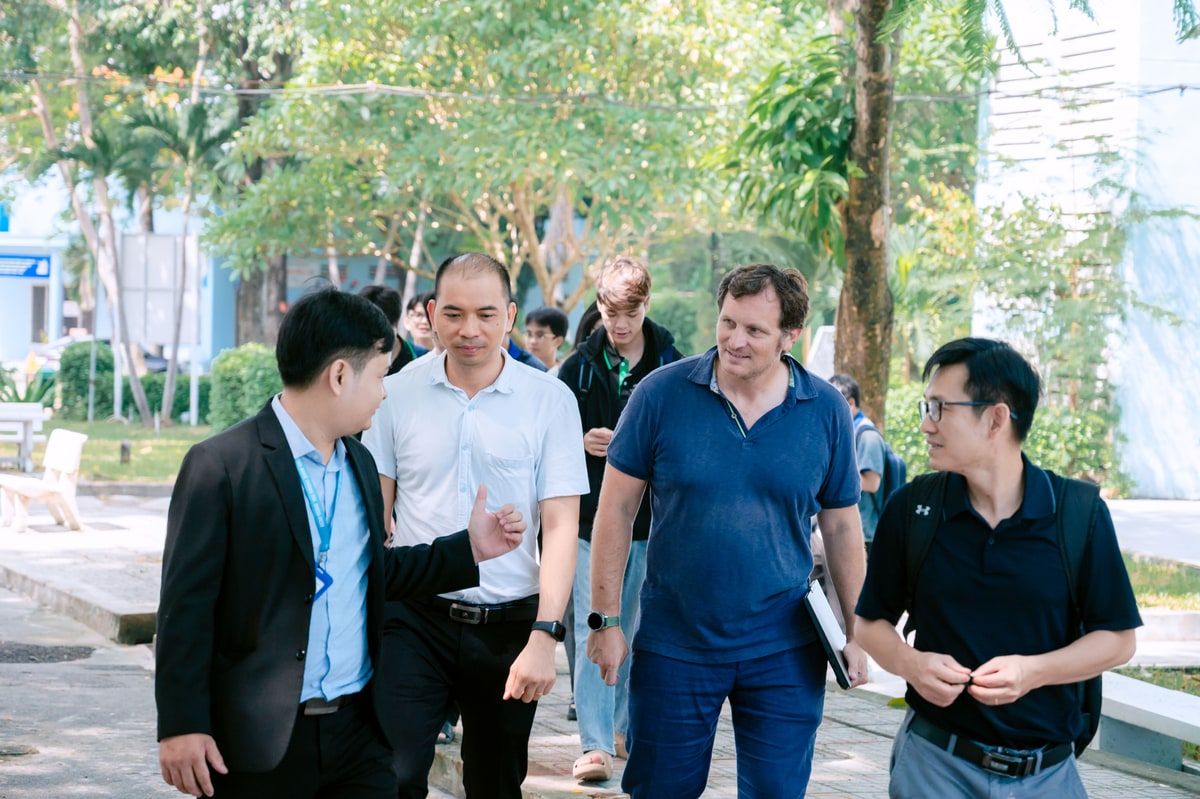 SeminarIoT-Antenna-0044.jpg