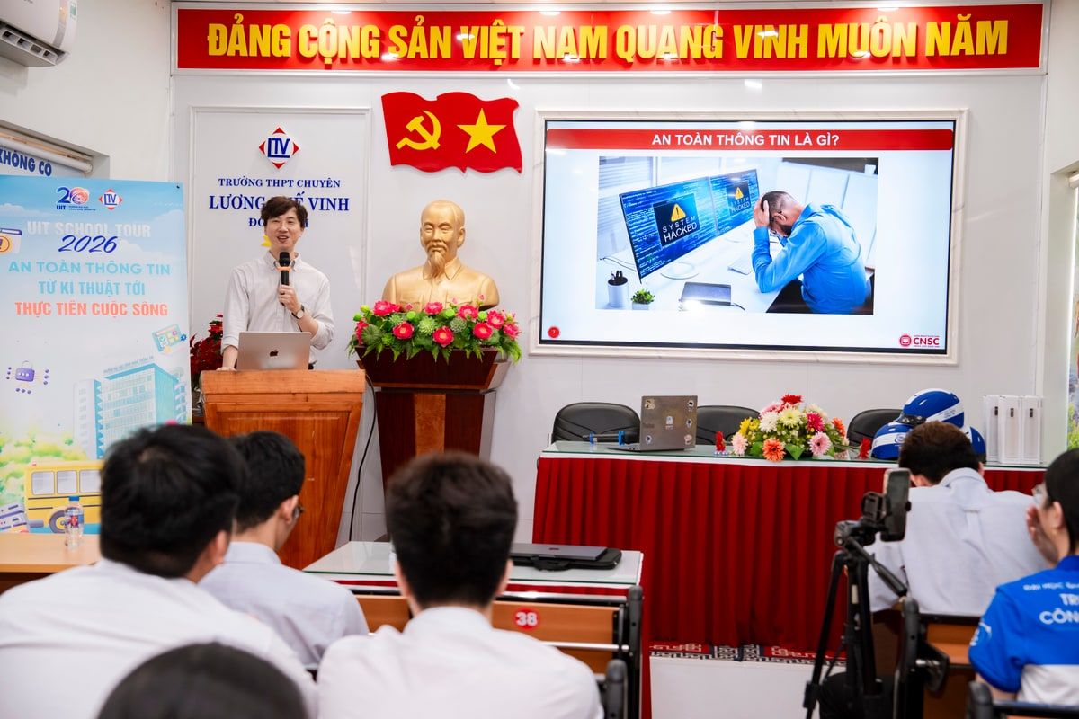 UITschooltour_016.jpg
