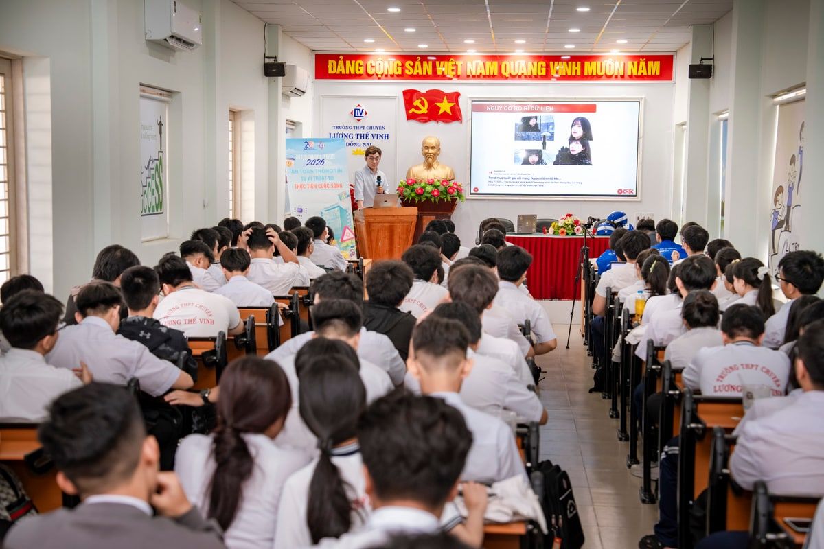 UITschooltour_032.jpg