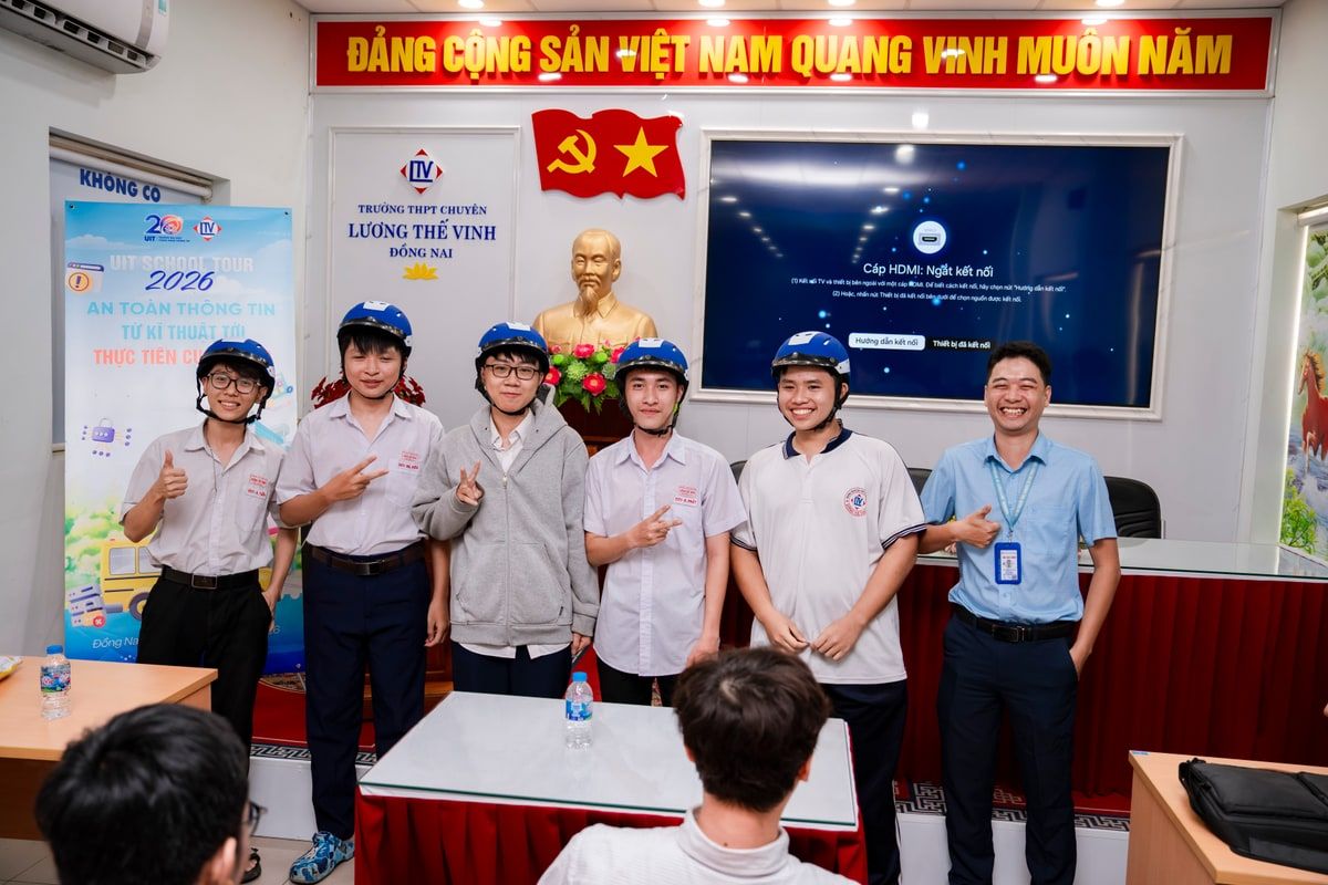 UITschooltour_045.jpg
