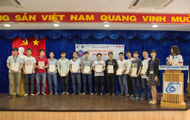 Tổng kết và trao giải cuộc thi AMO2017-UIT