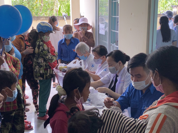 Trường Đại học Công nghệ Thông tin tổ chức  chương trình Mùa xuân yêu thương năm 2021