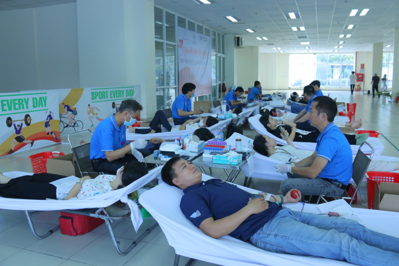 https://www.uit.edu.vn/sites/vi/files/image_from_word/397332468_730673745765691_1601499206185413229_n.jpg