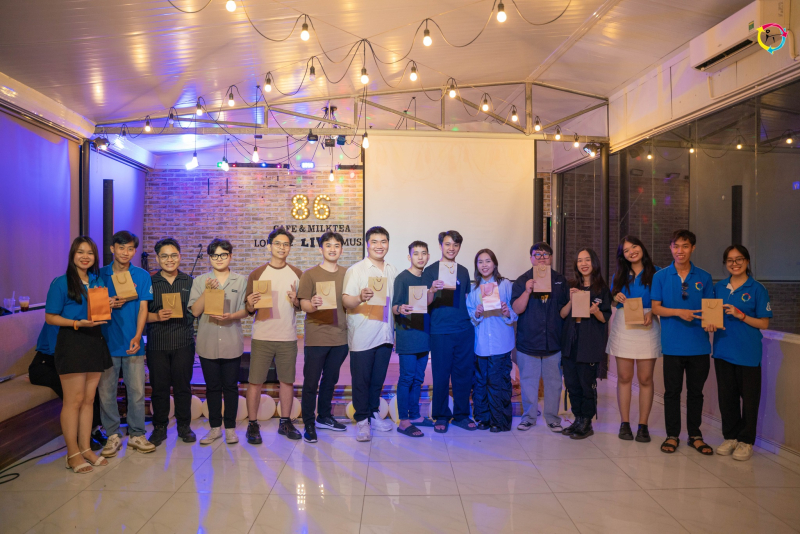 https://www.uit.edu.vn/sites/vi/files/image_from_word/404393903_736460661846166_677365372414984563_n.jpg