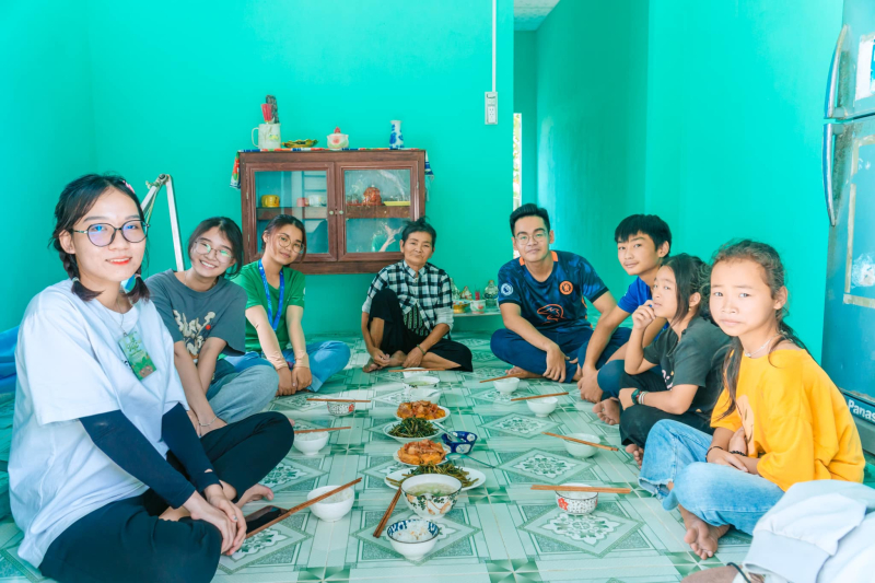 https://www.uit.edu.vn/sites/vi/files/image_from_word/406121911_766538792182461_1554245526733739493_n.jpg