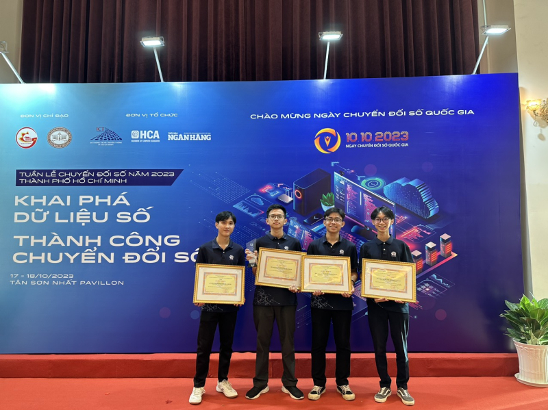 https://www.uit.edu.vn/sites/vi/files/image_from_word/ai_19.jpg