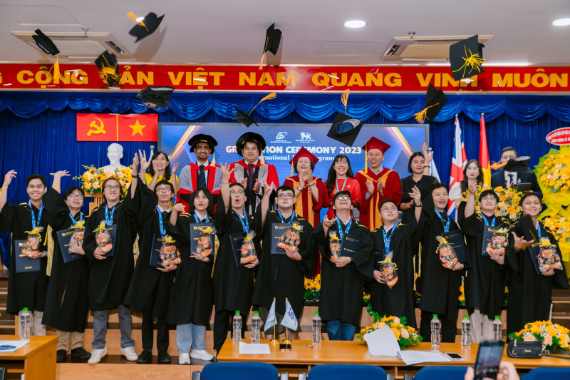 https://www.uit.edu.vn/sites/vi/files/image_from_word/tn_15.jpg