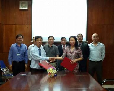 Lễ ký kết hợp tác UIT và Ngân hàng Việt Á