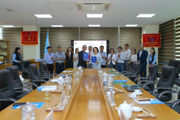 Trường Đại học Công nghệ Thông tin ký kết hợp tác với  Trường Đại học Tài nguyên và Môi trường TP.HCM