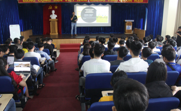 UIT Talk 2020 - Chủ đề "Career Management" thu hút hơn 250 sinh viên tham gia