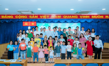 Trao học bổng khuyến khích học tập và học bổng Nguyễn Đức Cảnh năm học 2022-2023