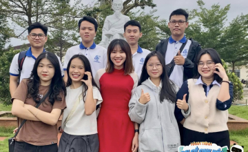  Hành trình kết nối - Đại  sứ sinh viên đến thăm các bạn học sinh Bình Định