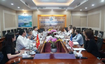 Phái đoàn ngoại giao Hoa Kỳ thảo luận hợp tác ĐHQG-HCM về vi mạch 