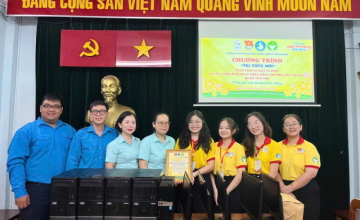 Đội hình Máy tính cũ - Tri thức mới của chiến sĩ Xuân Tình Nguyện UIT