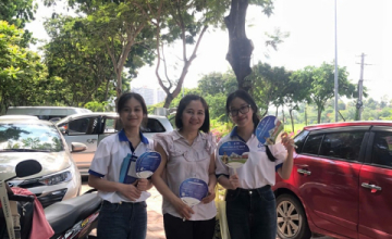 Đội ngũ Đại sứ sinh viên UIT đồng hành, “làm dịu ” sức nóng của Kỳ thi Đánh giá năng lực ĐHQG-HCM đợt 2 năm 2025. 