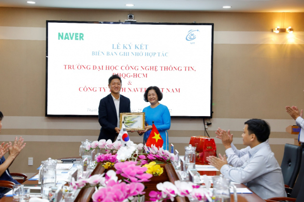 Lễ ký kết hợp tác giữa tập đoàn Naver và Trường Đại học Công nghệ Thông tin