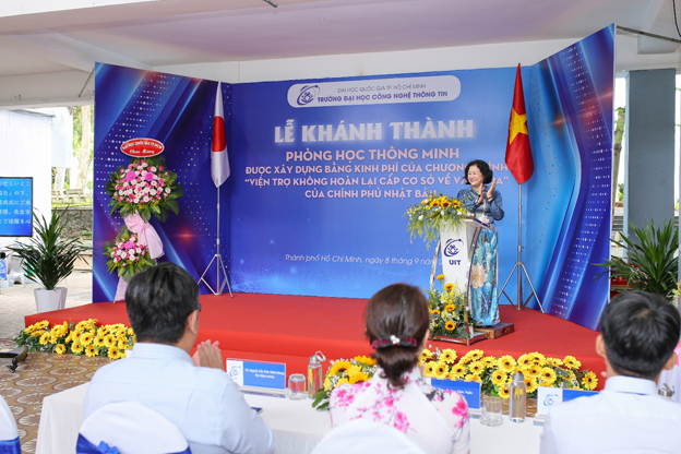 PGS.TS. Nguyễn Hoàng Tú Anh phát biểu tri ân Chính phủ và Nhân dân Nhật Bản